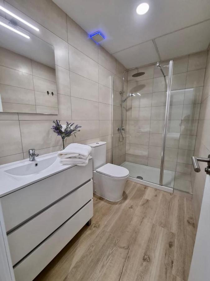 Apartamentos Rg Hospital Valme Sevilla Eksteriør billede