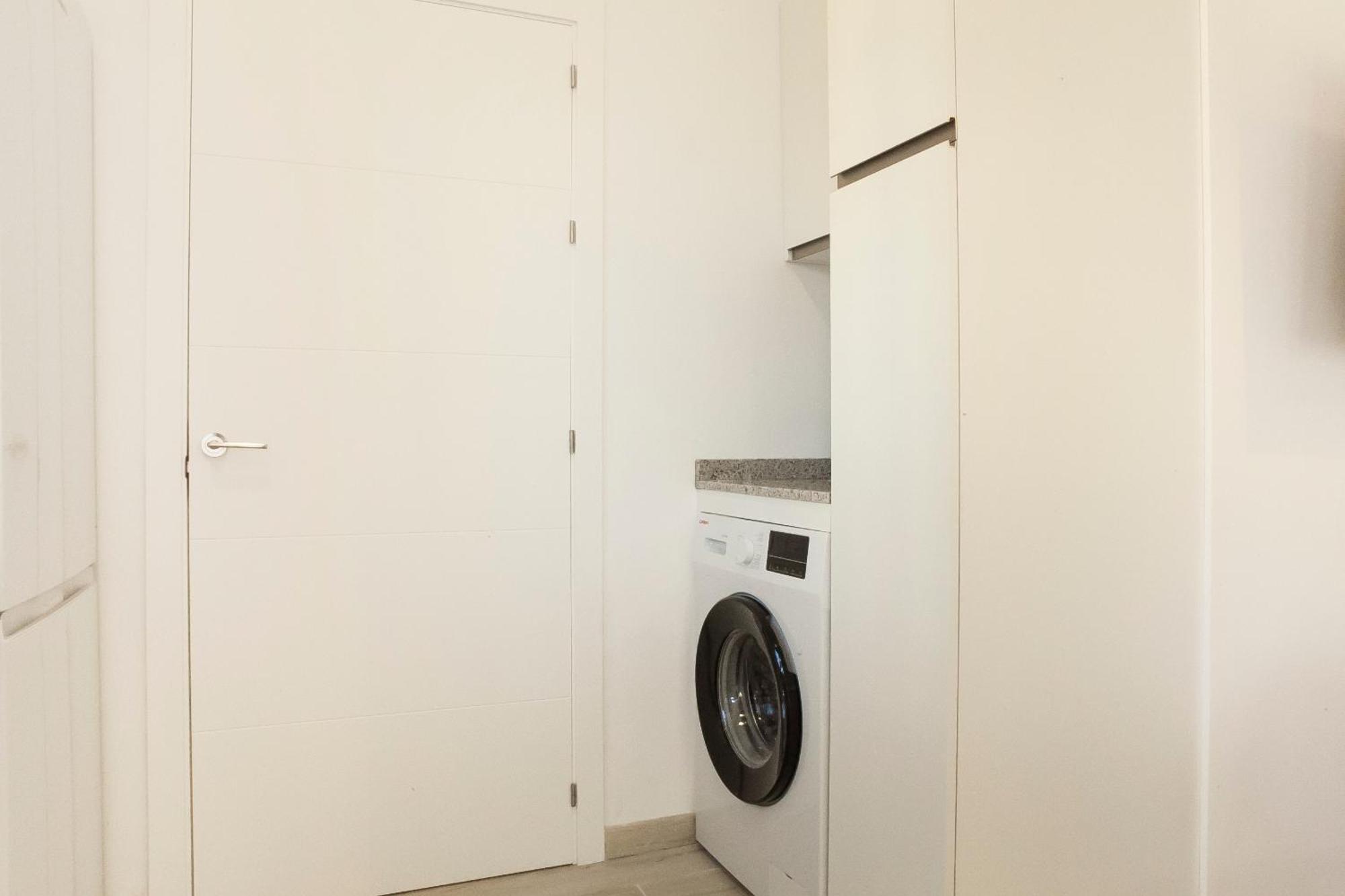 Apartamentos Rg Hospital Valme Sevilla Eksteriør billede