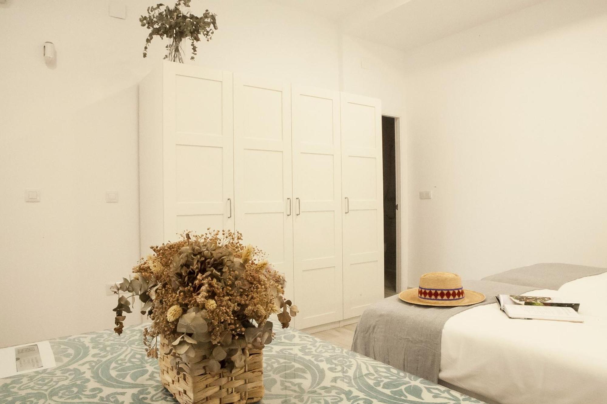Apartamentos Rg Hospital Valme Sevilla Eksteriør billede