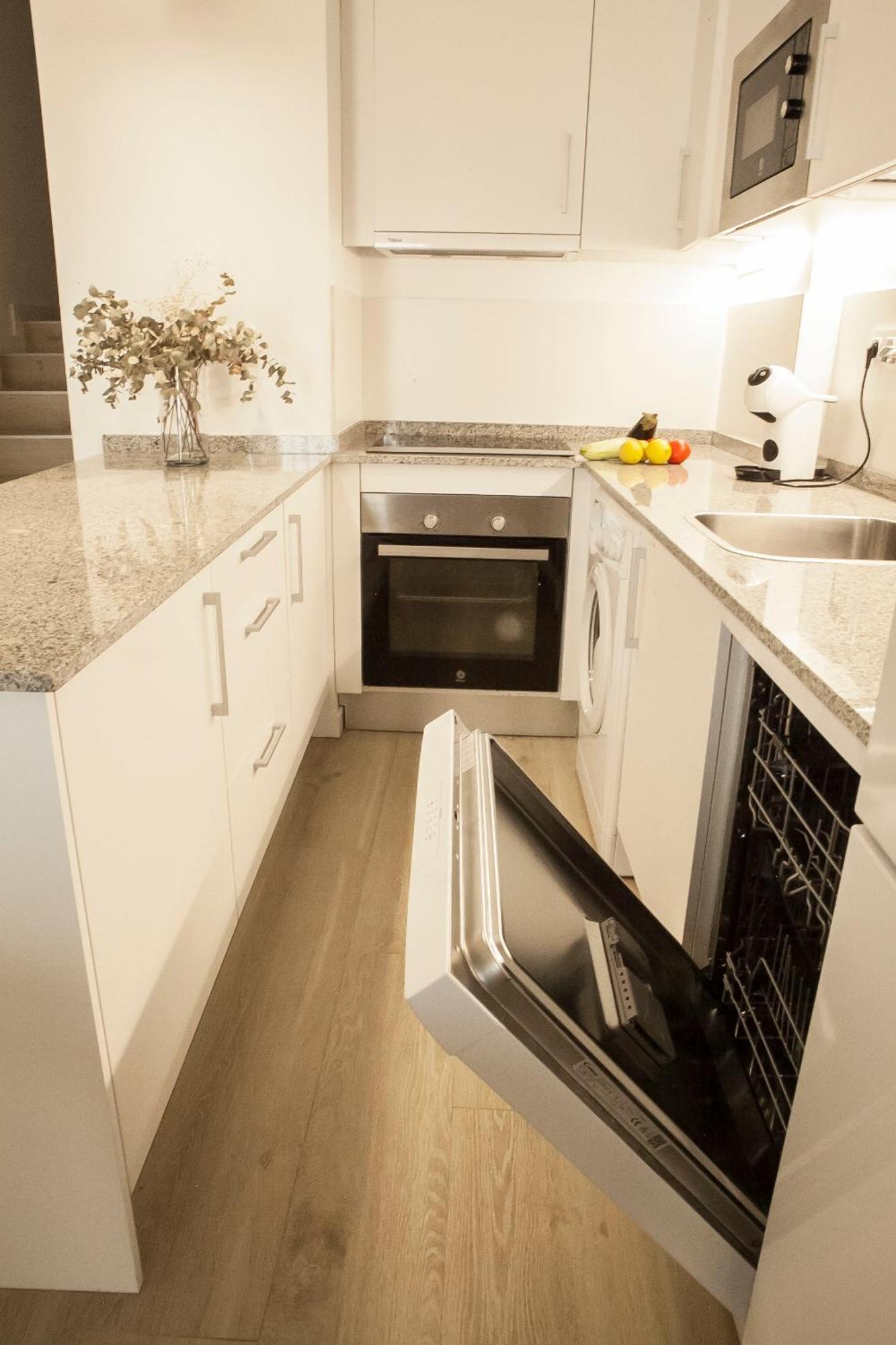 Apartamentos Rg Hospital Valme Sevilla Eksteriør billede