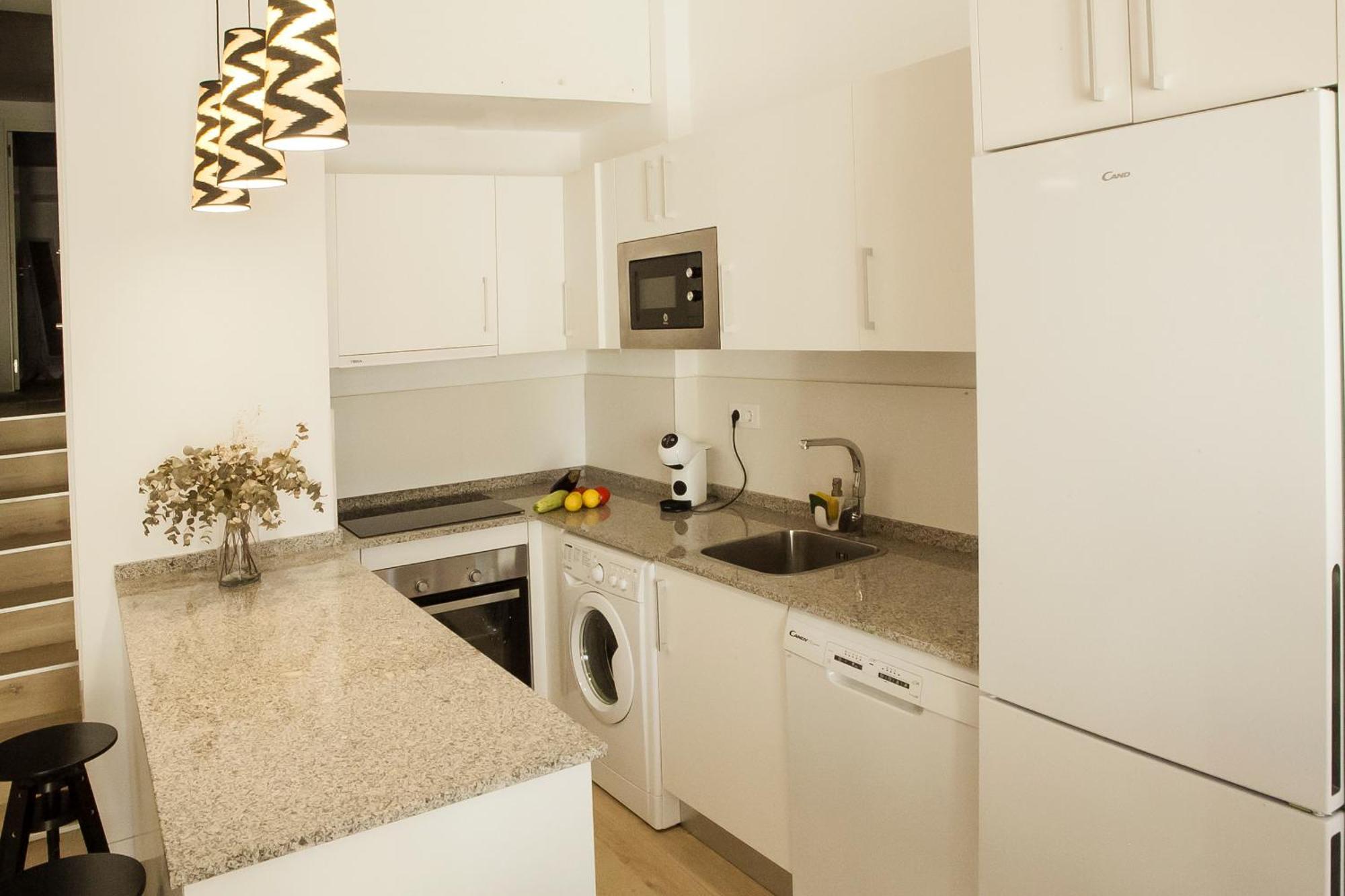 Apartamentos Rg Hospital Valme Sevilla Eksteriør billede