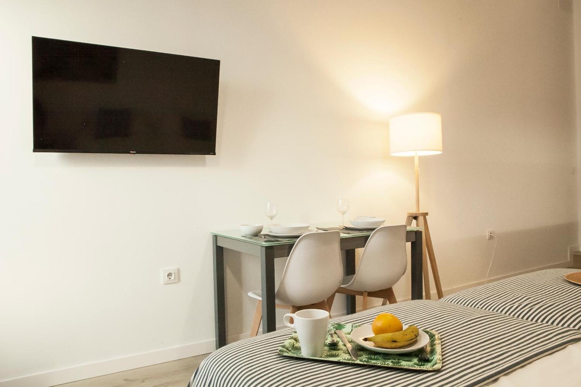 Apartamentos Rg Hospital Valme Sevilla Eksteriør billede